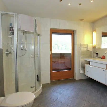Iv Apartament *